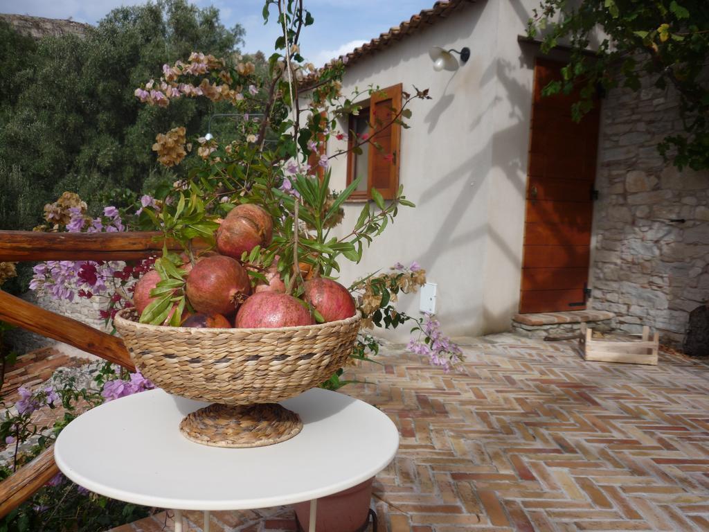 Rocca Del Vento Bed & Breakfast San Pantaleone Exterior foto