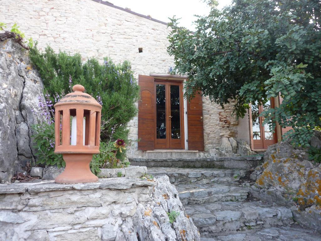 Rocca Del Vento Bed & Breakfast San Pantaleone Cameră foto