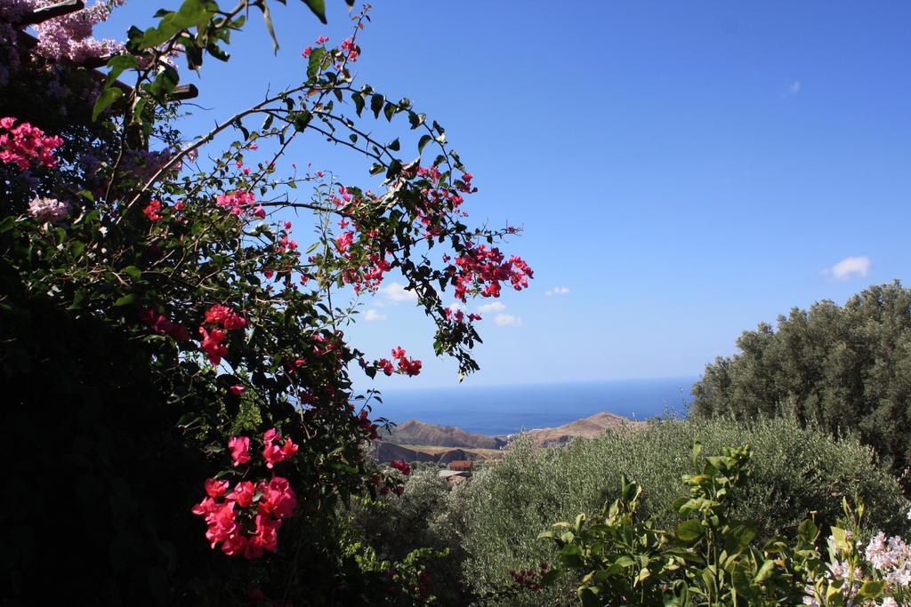 Rocca Del Vento Bed & Breakfast San Pantaleone Exterior foto